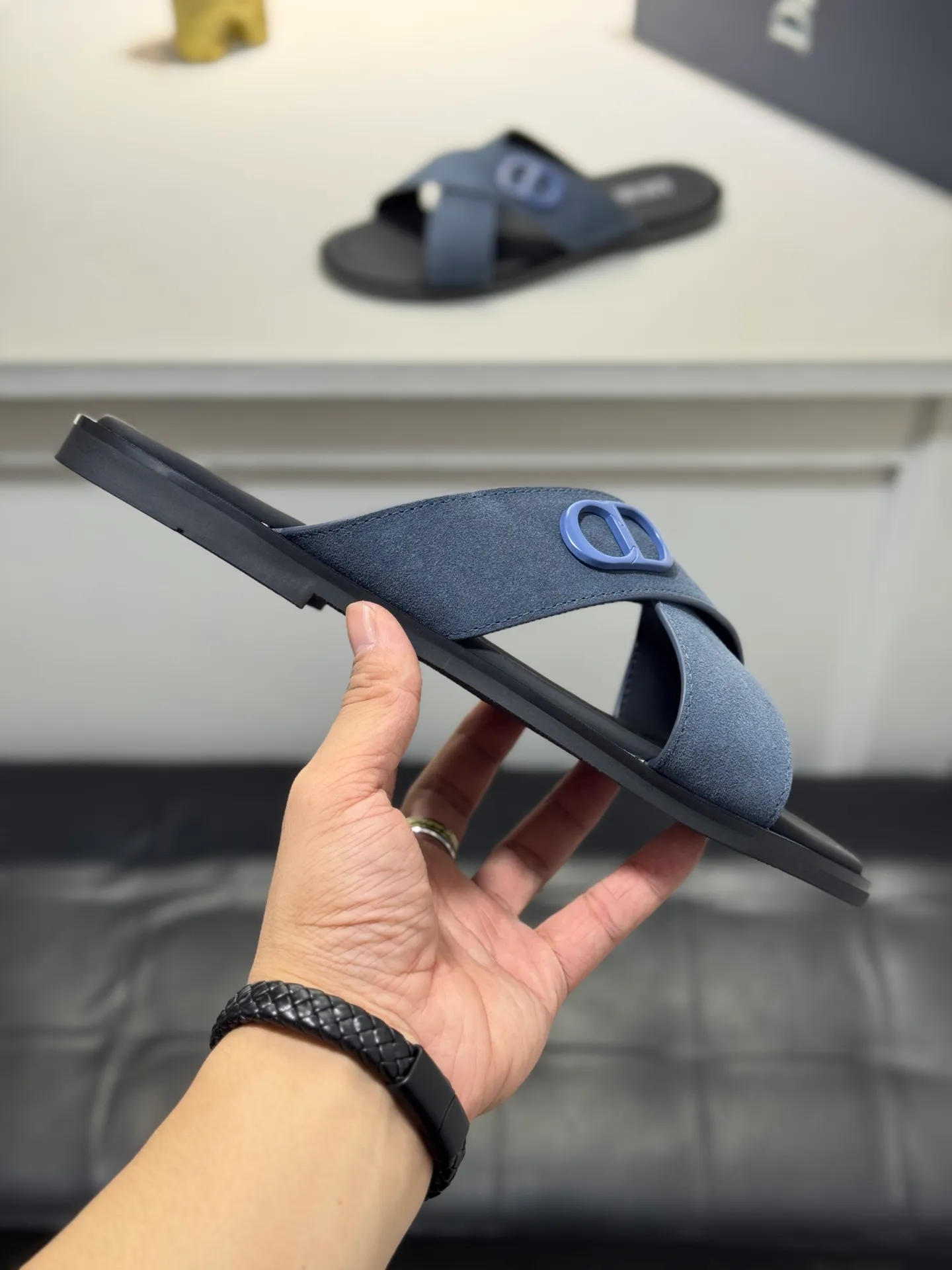 Men's men's shoes 💰320 [New style] 🦇🦇𝐂𝐡𝐫𝐢𝐬𝐭𝐢𝐚𝐧 𝐃𝐢𝐨𝐫 Dior slippers - the latest hot sandals, classic sandals, original replicas, super durable and versatile, cowhide leather with hardware accessories, very comfortable on the feet Look slim and white. Original molded outsole size: 38-44 (.45. Customized